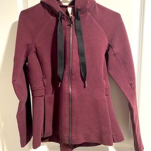 Lululemon Skyline Jacket Size 6